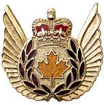 Flight Crew, Metal